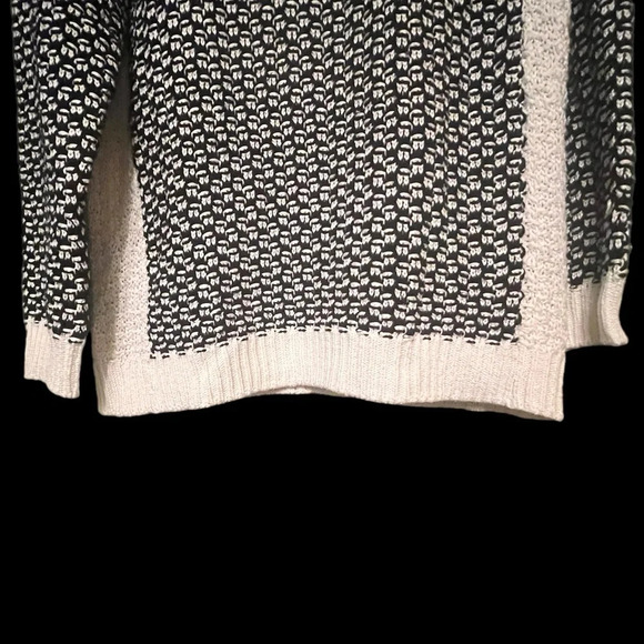 Calvin Klein knit sweater size Large black and off white. Very warm. - Picture 3 of 5